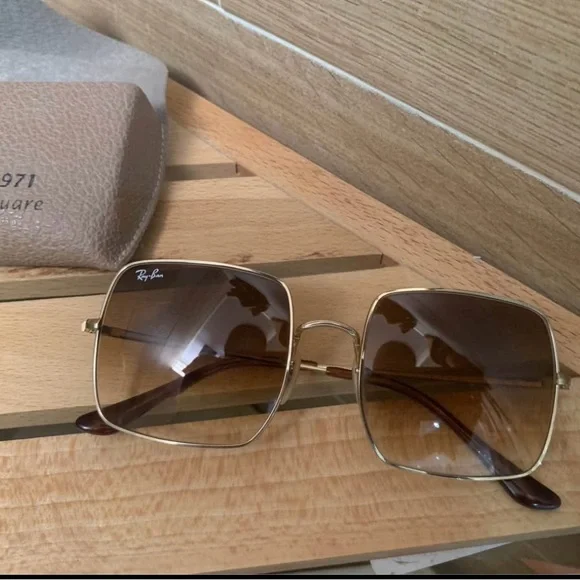 Ray-Ban 1971 Square Classic Gold Frame with Brown Gradient SQUARE 1971 CLASSIC Sunglasses in Rosegold and Clear  main image 4
